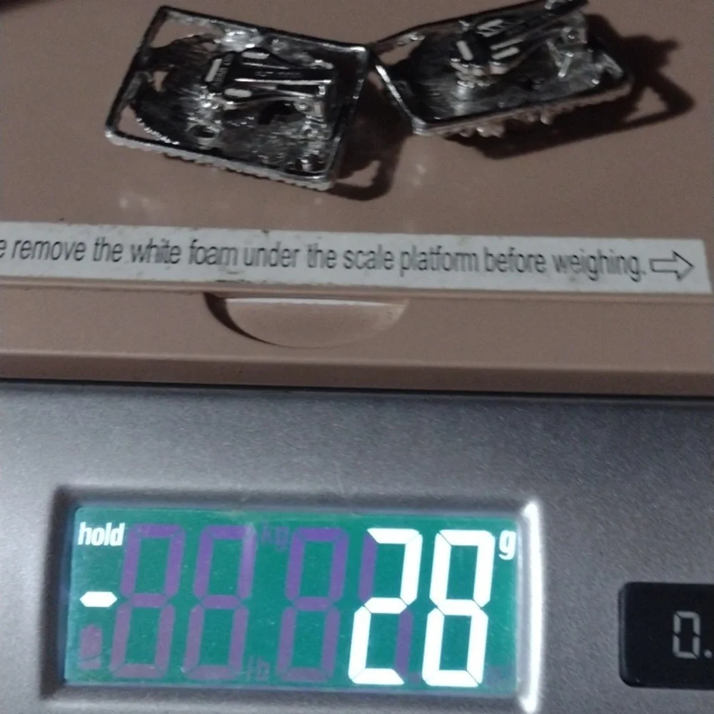 VINTAGE 60s SARAH COVENTRY SILVER-TONE LARGE SQUARE FLORAL CLIP-ON 1.3" EARRINGS - Picture 8 of 9